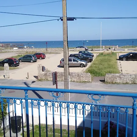 Au 1er Etage Avec Terrasse - 2 Chambres, 4 Personnes, Parking Face A La - Fr-1-843-36 Apartament Le Croisic